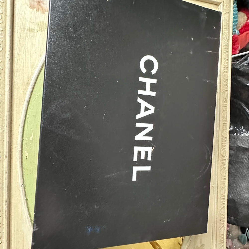 Chanel Chevron Envelope Flap Bag – Black Lambskin – Gold Hardware - Picture 14 of 14
